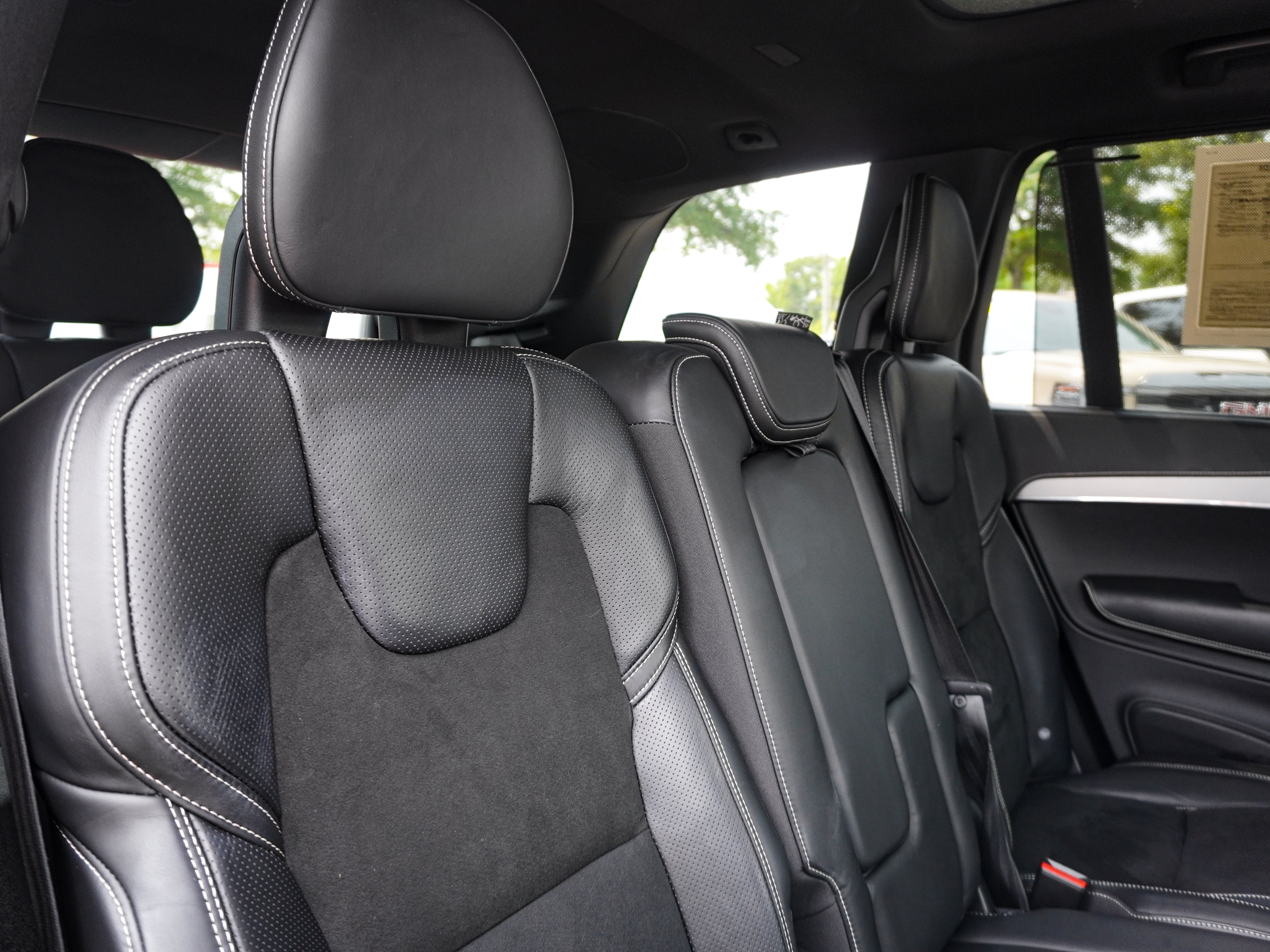 Used 2019 Volvo XC90 T6 R-Design w/ Advanced Package AWD/4WD image 36