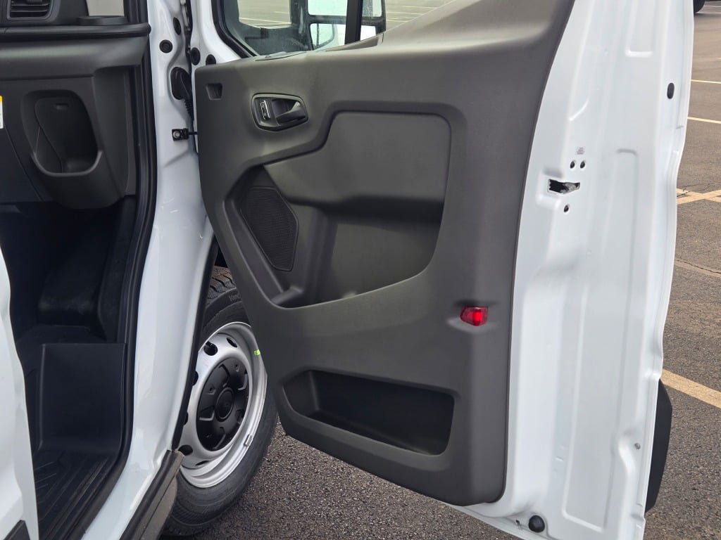 New 2026 Ford Transit 250 148 Medium Roof RWD image 5