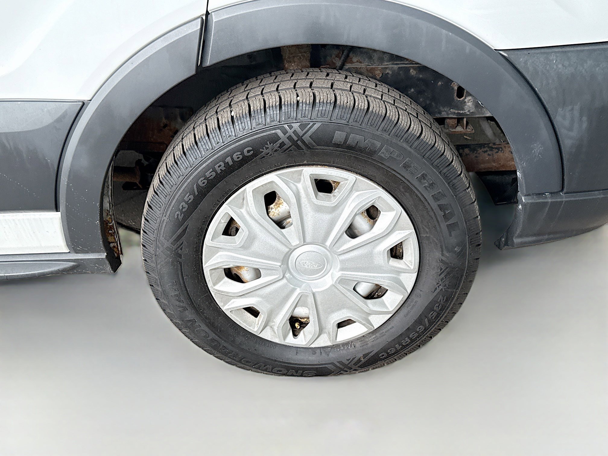 Used 2015 Ford Transit 150 XLT image 27