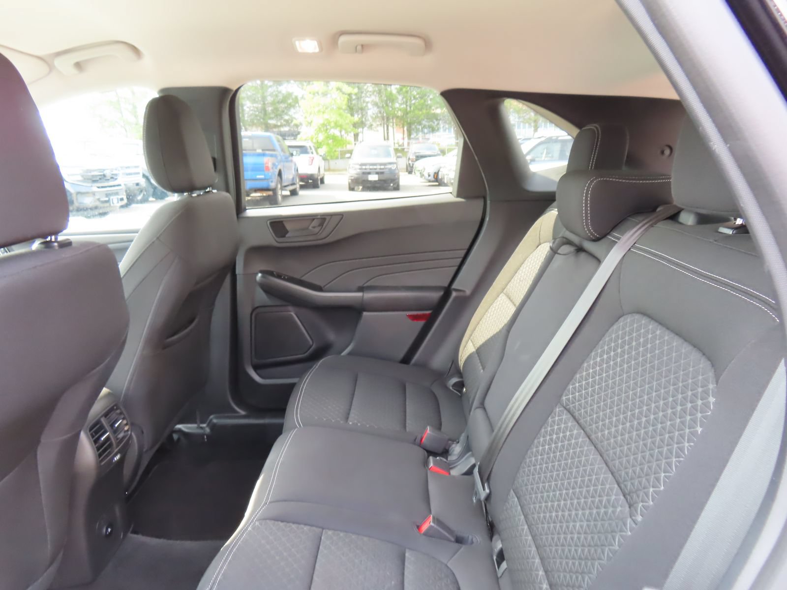 Certified 2024 Ford Escape Active AWD/4WD image 30