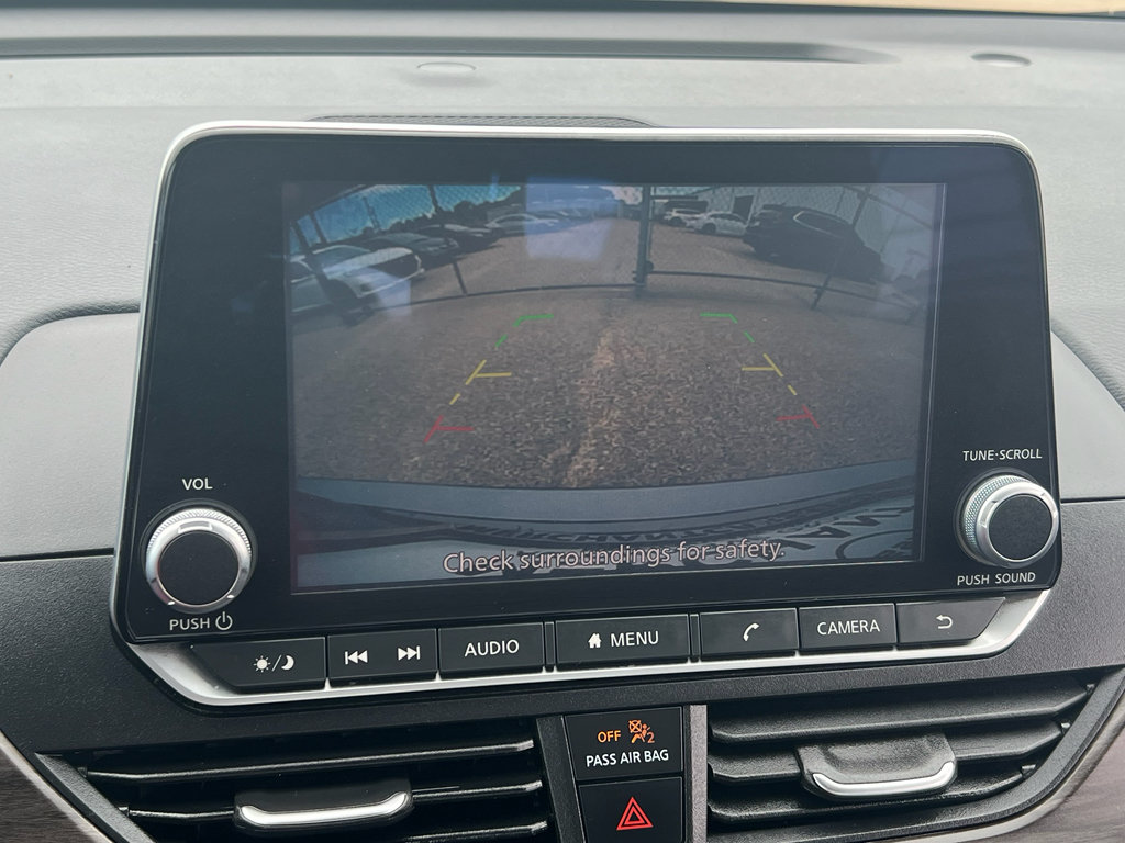 Used 2025 Nissan Altima 2.5 SV FWD image 30