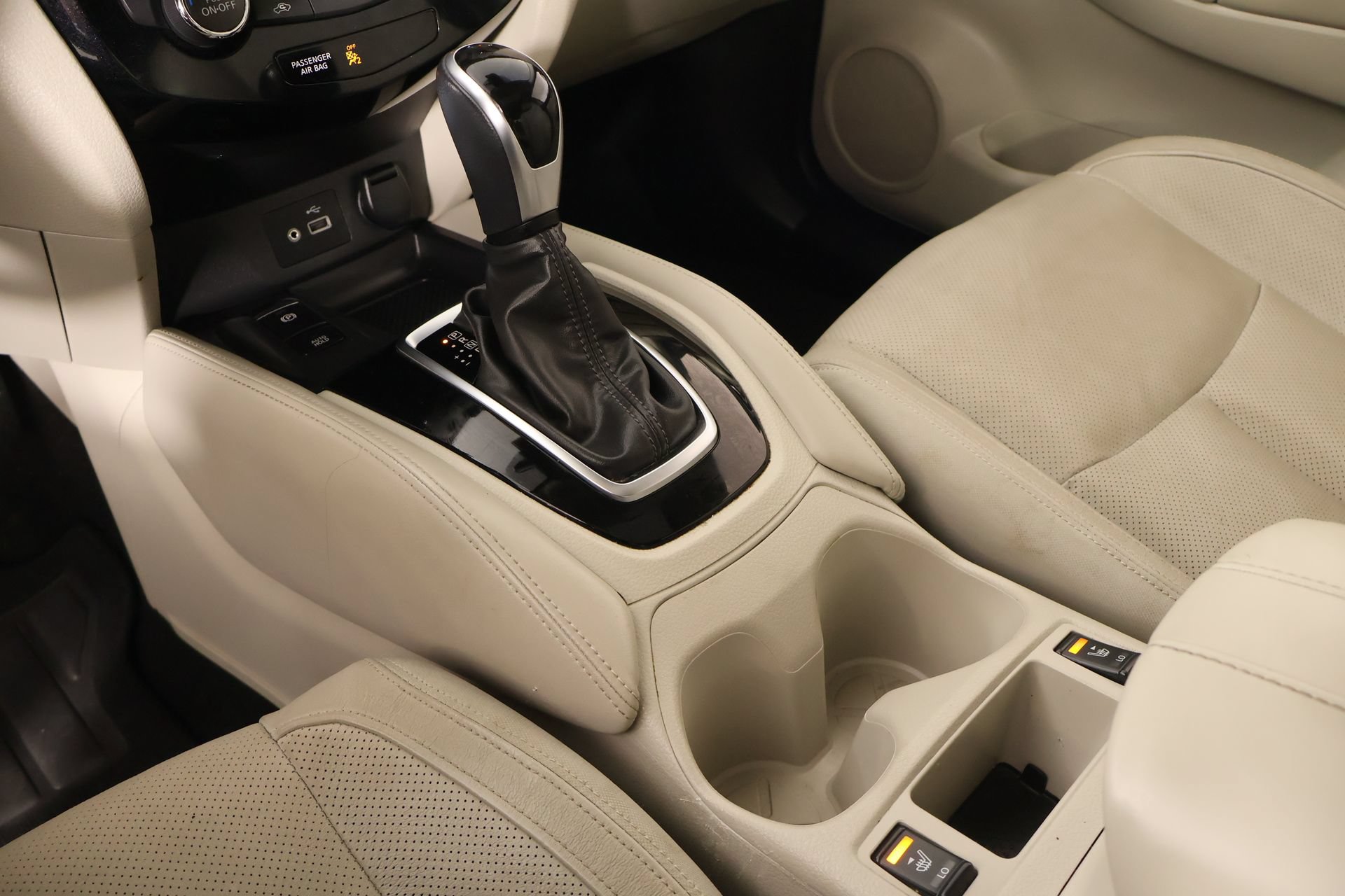 Used 2020 Nissan Rogue Sport SL w/ Premium Package FWD image 9