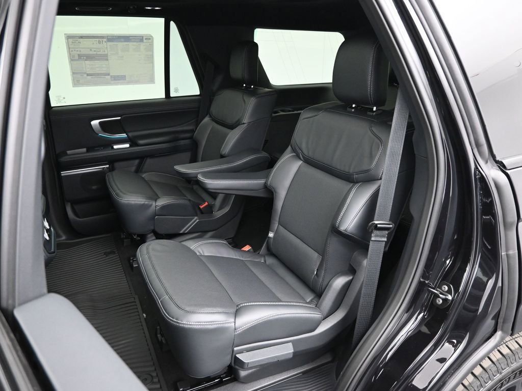New 2026 Ford Expedition Platinum w/ Stealth Performance Package AWD/4WD image 38