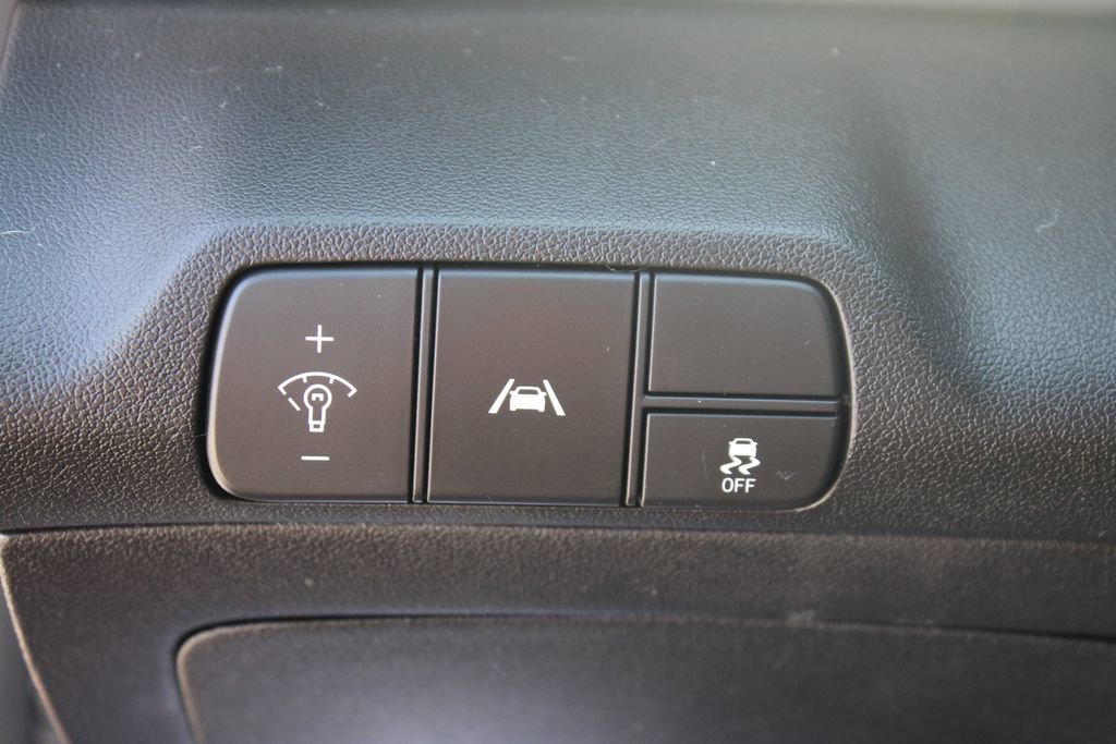 Used 2023 Hyundai Elantra SEL FWD image 13