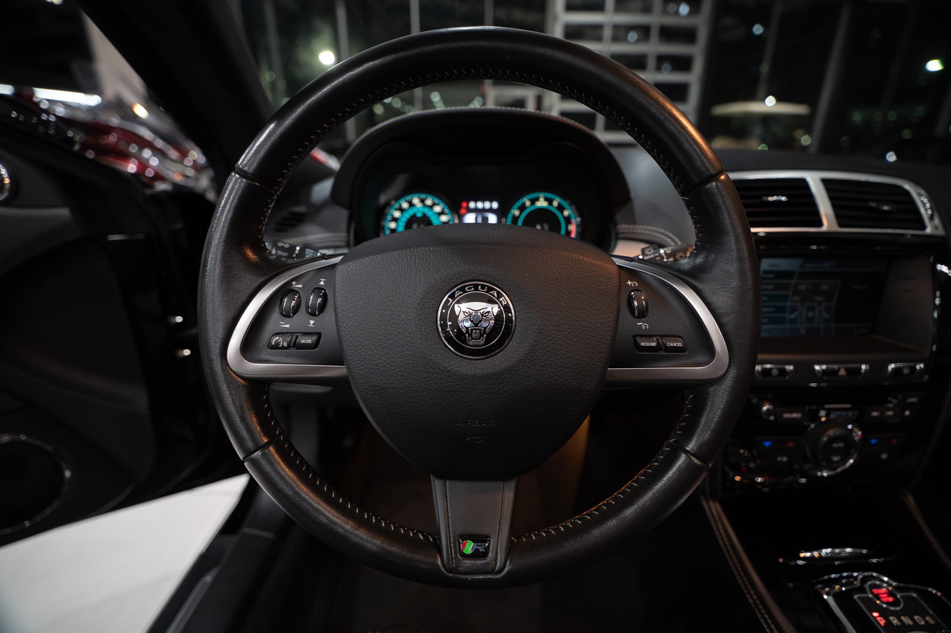 Used 2015 Jaguar XKR R RWD image 13