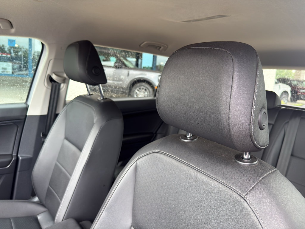 Used 2020 Volkswagen Tiguan SE AWD/4WD image 12