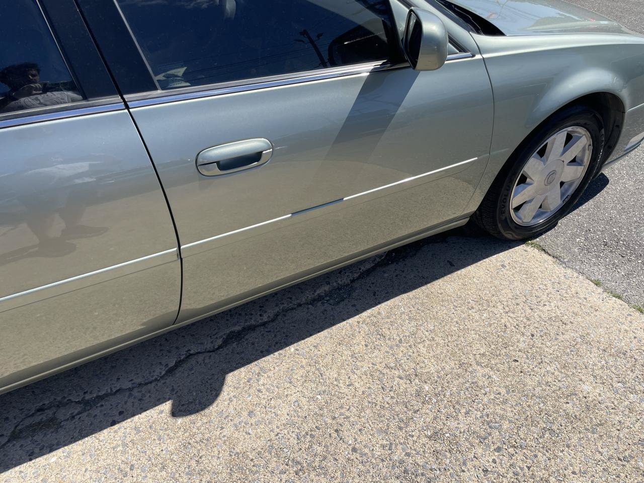 Used 2005 Cadillac De Ville DTS w/ Equipment Group FWD image 33