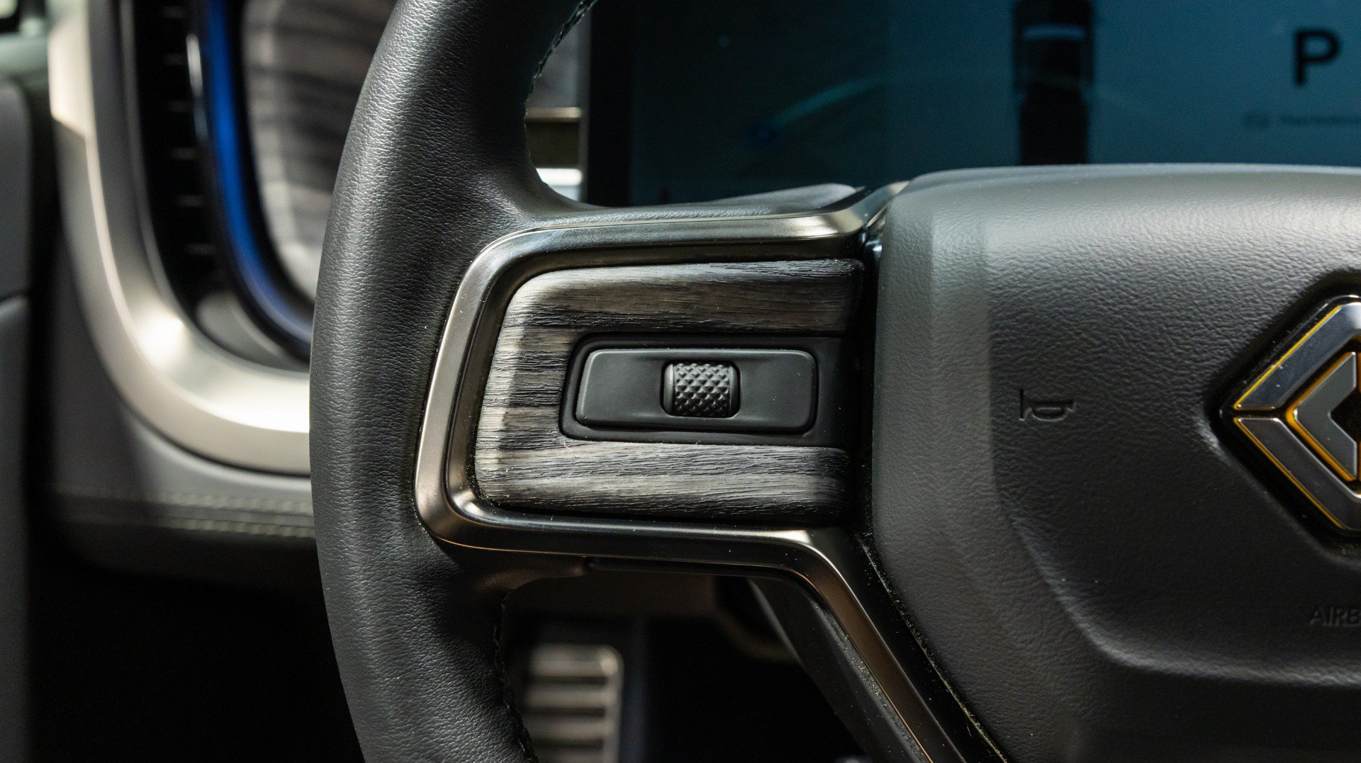 Used 2022 Rivian R1T Adventure AWD/4WD image 33