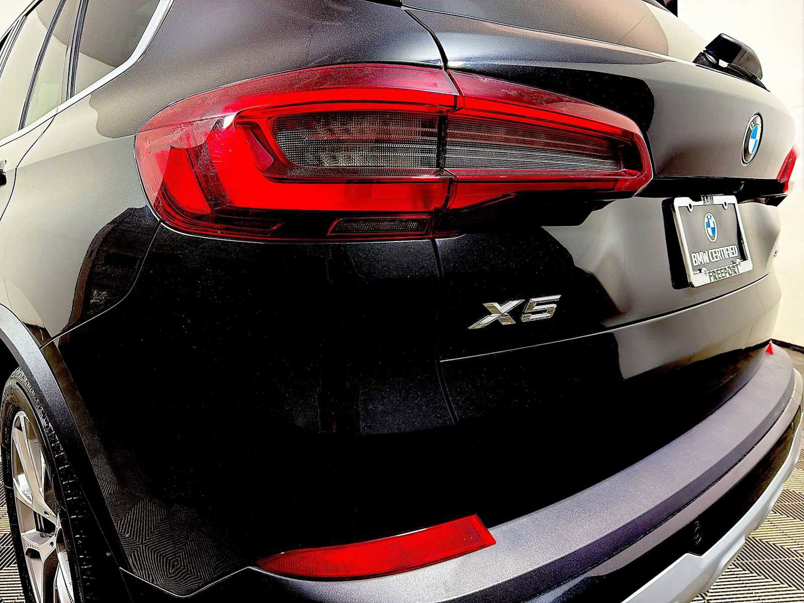 Certified 2023 BMW X5 xDrive40i w/ Premium Package image 28