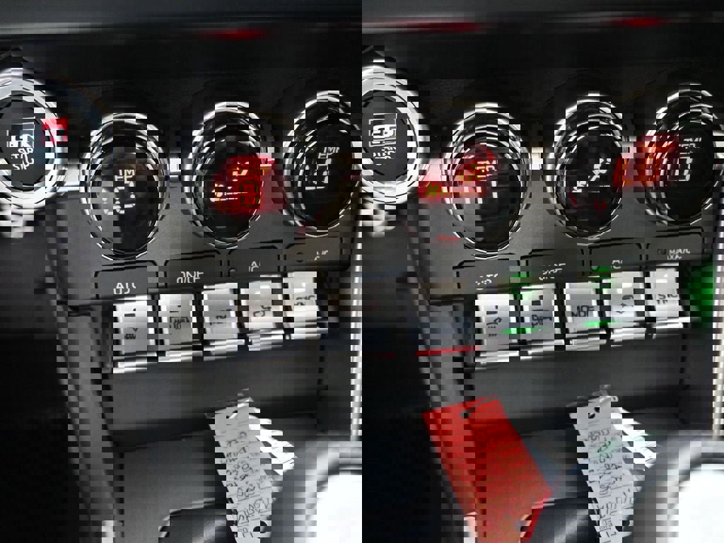 New 2025 Toyota GR86 Premium w/ Performance Package image 23