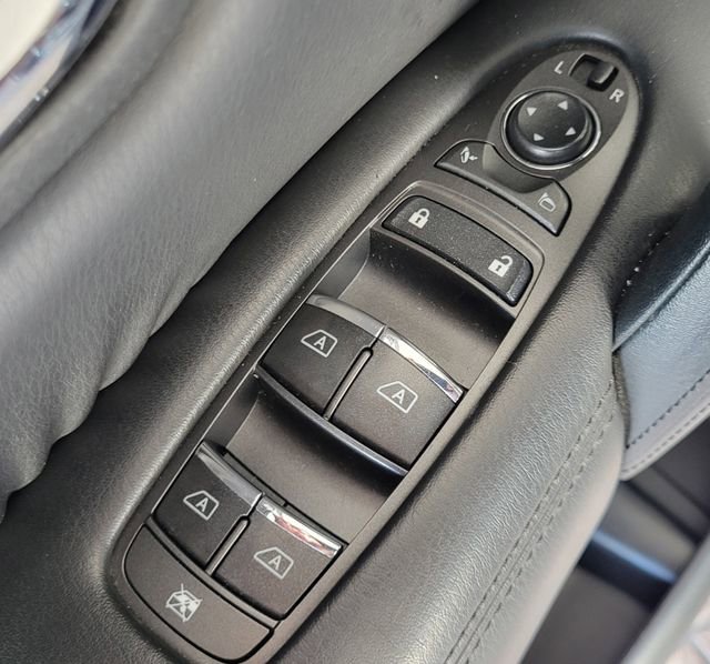 Used 2023 Nissan Armada SV image 21