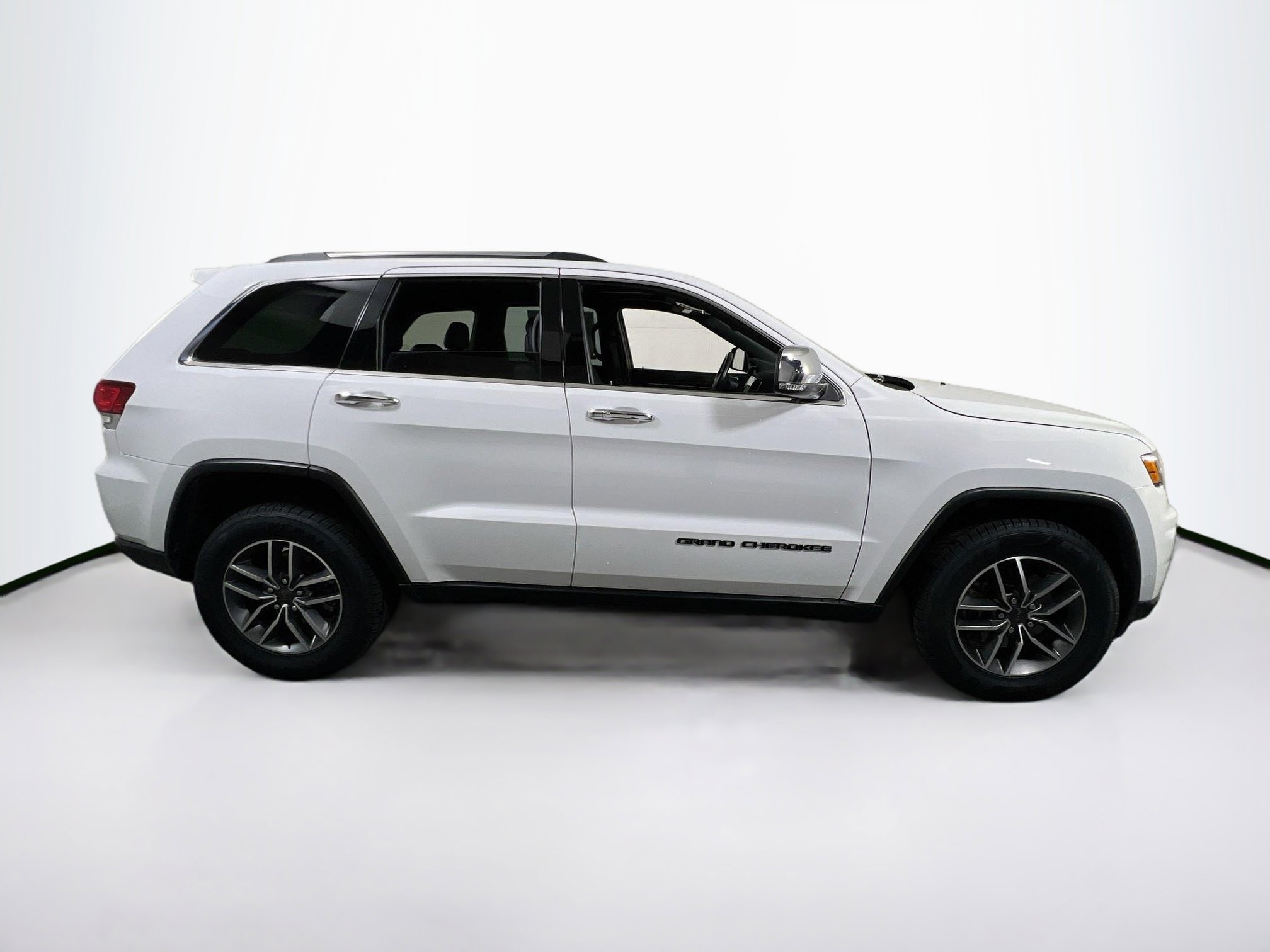 Used 2021 Jeep Grand Cherokee Limited image 4