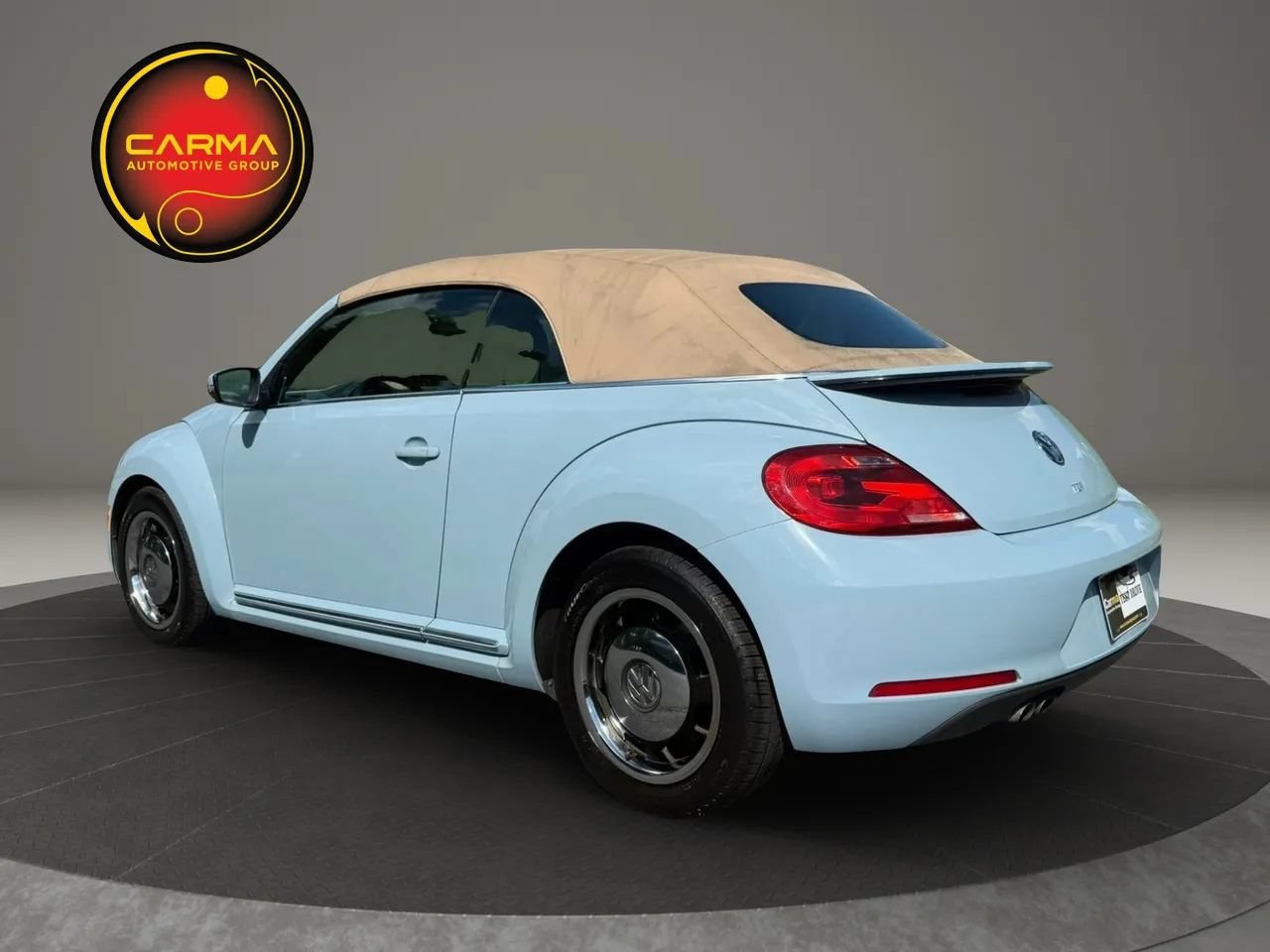 Used 2013 Volkswagen Beetle TDI FWD image 3