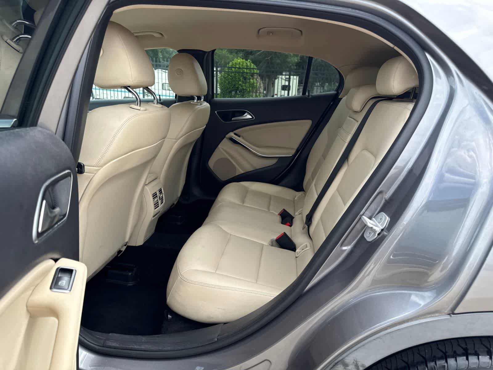 Used 2015 Mercedes-Benz GLA 250 4MATIC image 18