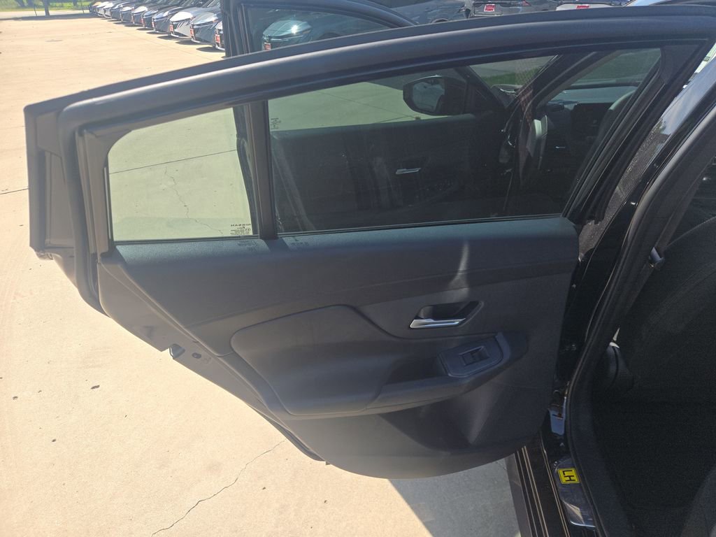 New 2026 Nissan Sentra SR w/ Floor Mat Package FWD image 29