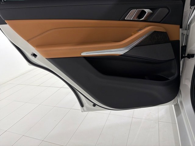 Certified 2024 BMW X7 xDrive40i w/ Premium Package image 15