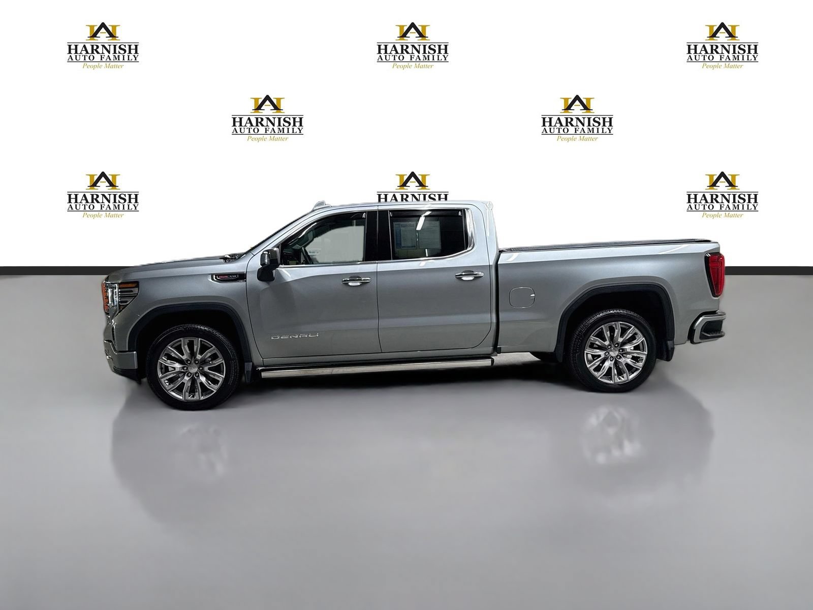 Used 2026 GMC Sierra 1500 Denali w/ Denali Reserve Package AWD/4WD image 10