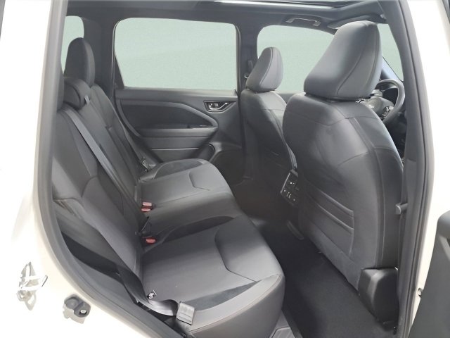 Used 2025 Subaru Forester Touring w/ Popular Package - Touring AWD/4WD image 18