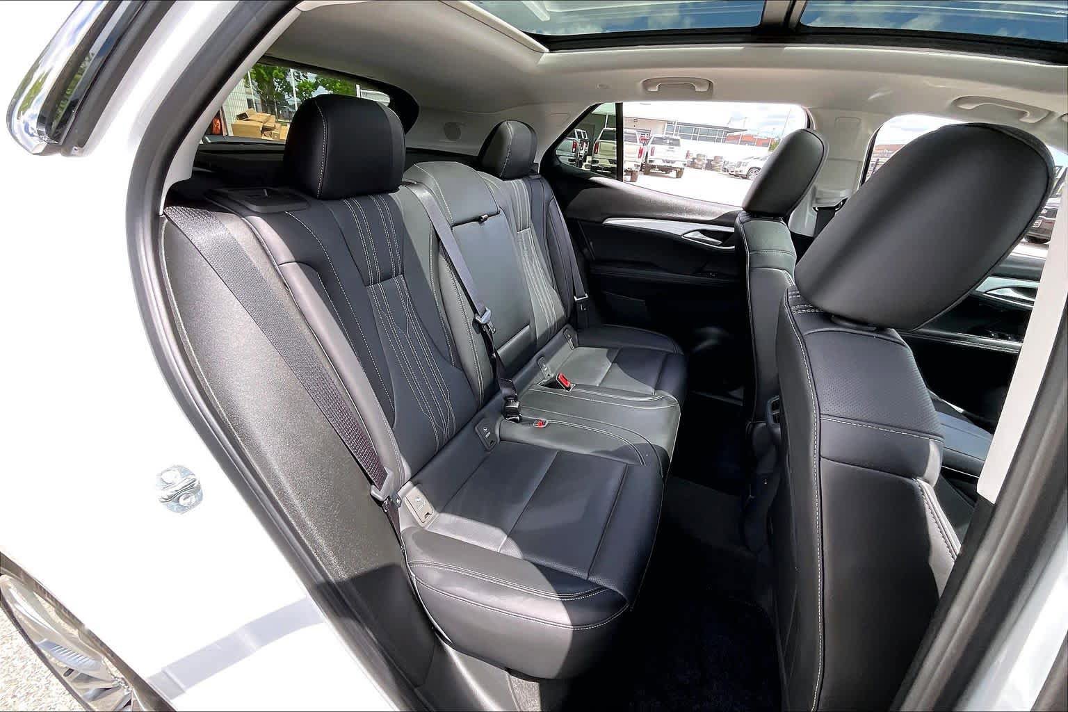 Used 2025 Buick Envision Avenir AWD/4WD image 21