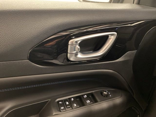 New 2026 Jeep Compass Latitude image 17