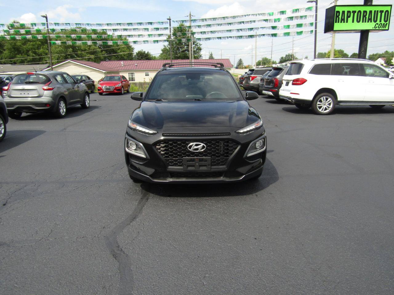 Used 2021 Hyundai Kona Night w/ Cargo Package FWD image 2