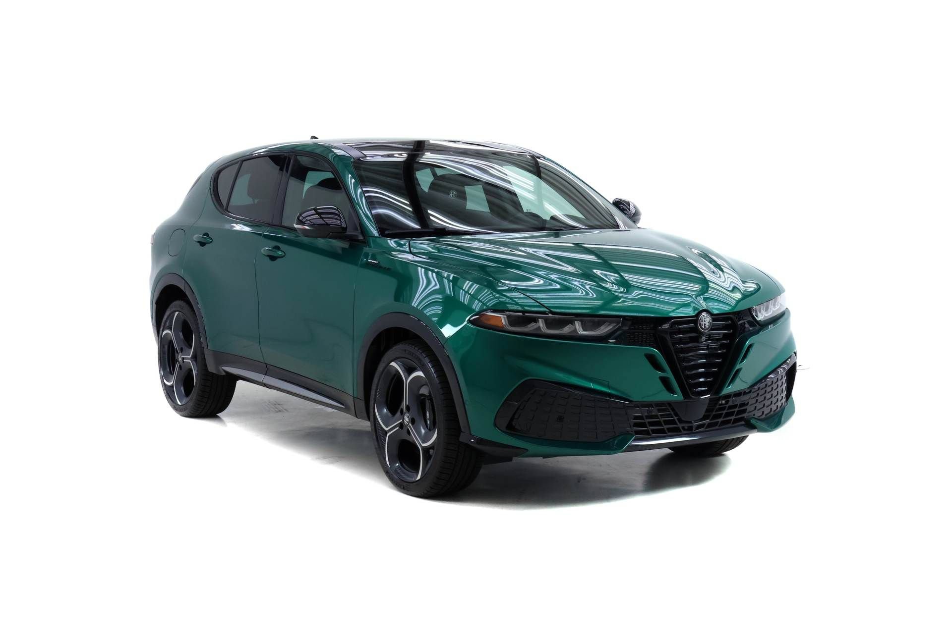 New 2026 Alfa Romeo Tonale w/ Active Assist Package AWD/4WD image 2