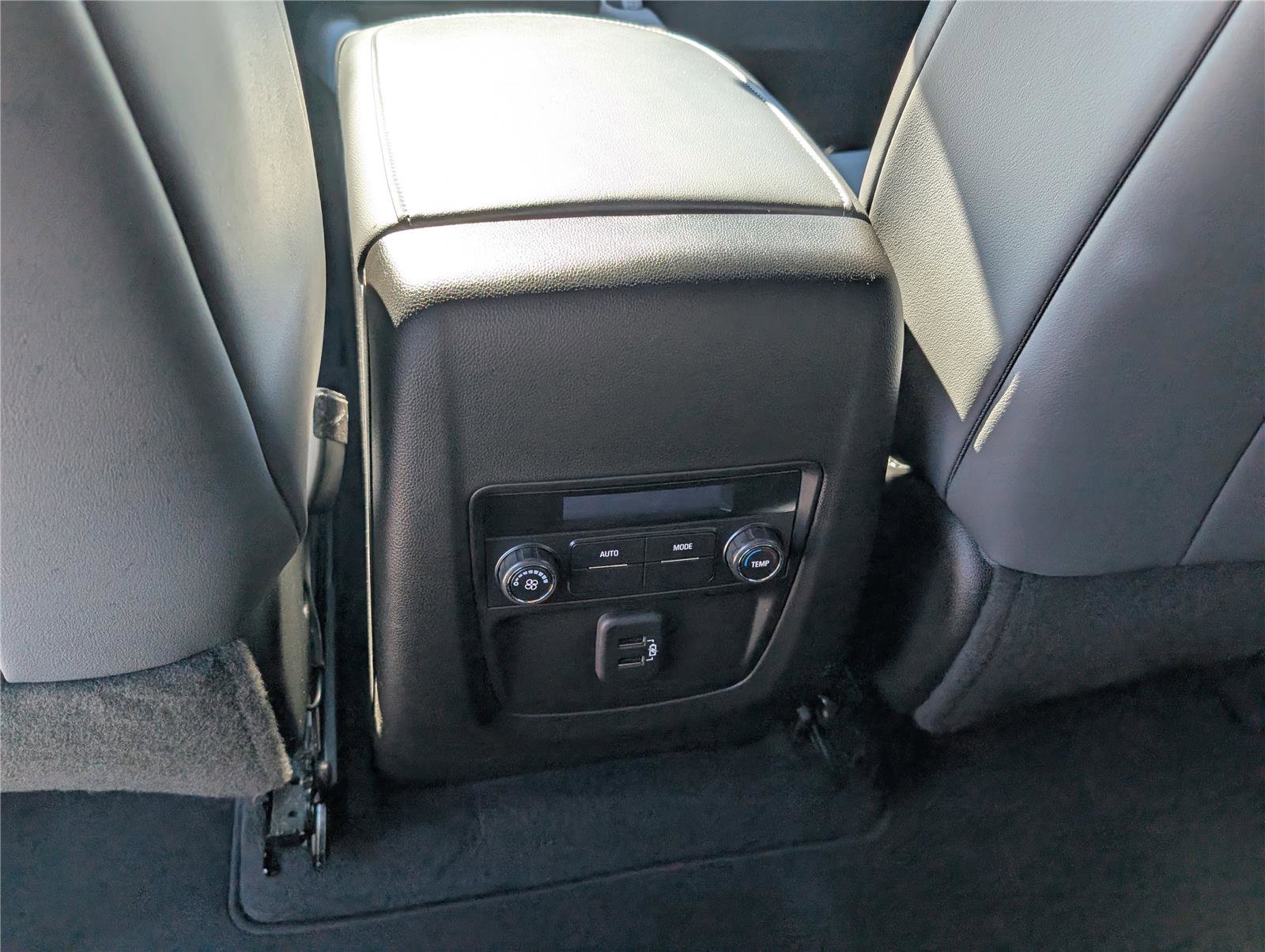 Used 2023 Buick Enclave Essence w/ Experience Buick Package FWD image 20