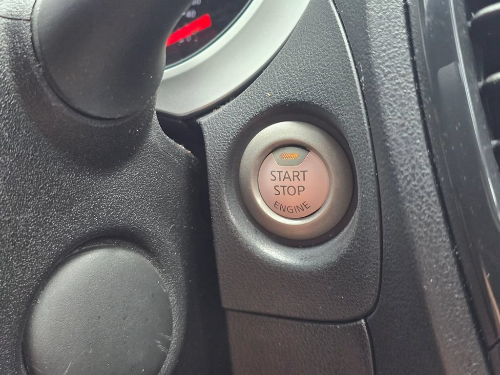 Used 2013 Nissan Juke SV AWD/4WD image 22