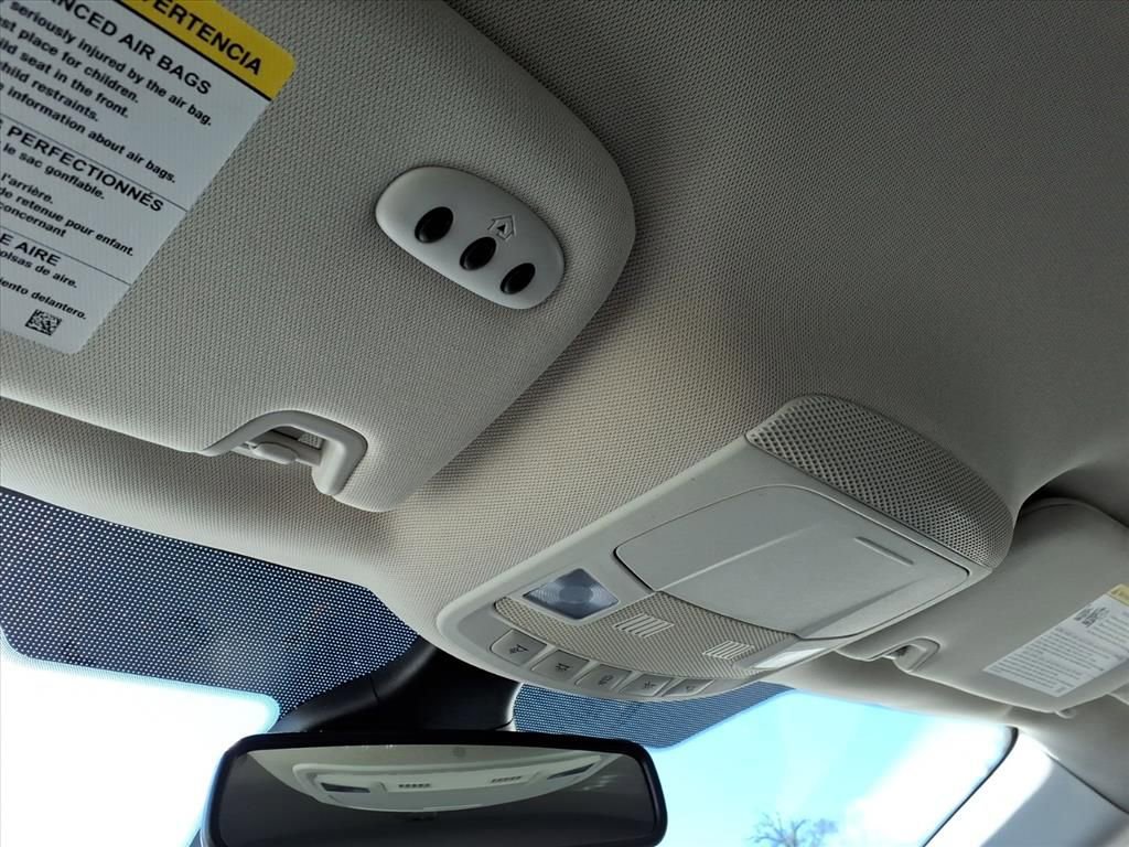 Used 2024 Ford Edge Titanium image 25