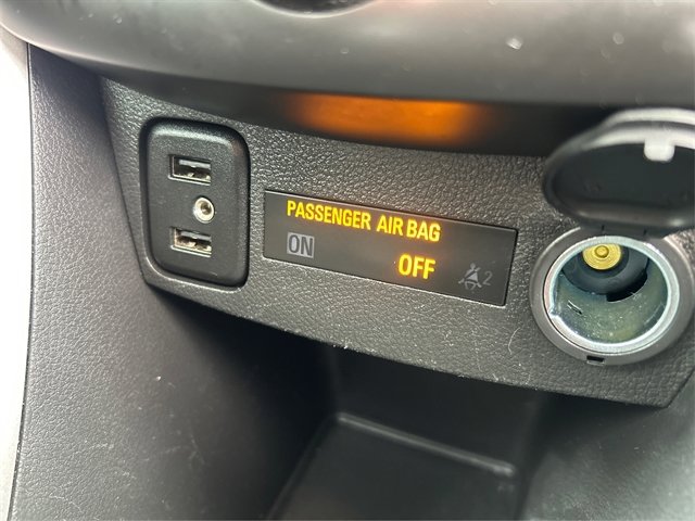 Used 2020 Chevrolet Trax LT w/ Sun & Sound Package image 42