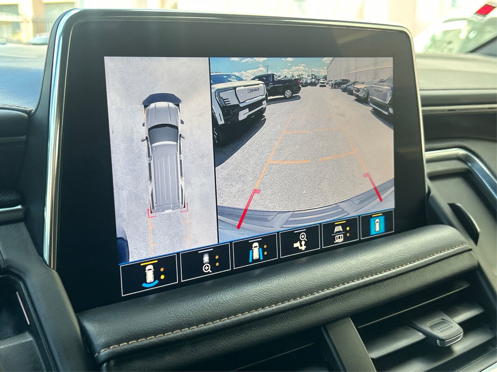 Used 2021 GMC Yukon AT4 w/ AT4 Premium Plus Package image 29