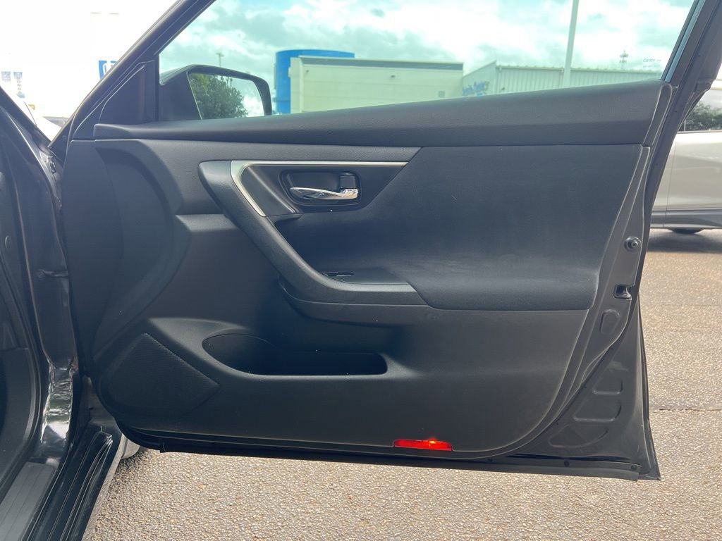 Used 2015 Nissan Altima 2.5 S w/ Power Driver Seat Package image 11