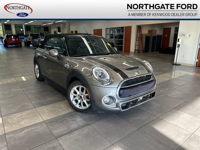 Used 2017 MINI Cooper S FWD image 1
