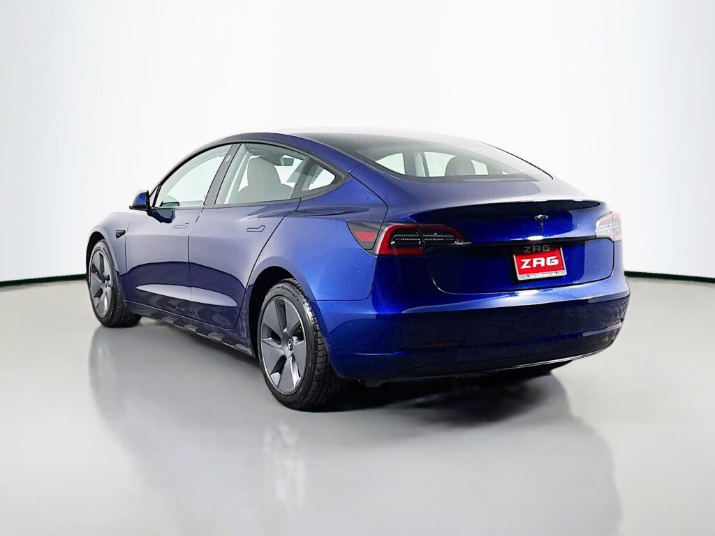 Used 2023 Tesla Model 3 Standard Range RWD image 3