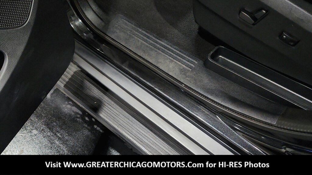Used 2015 Dodge Grand Caravan SXT w/ Blacktop Package FWD image 25