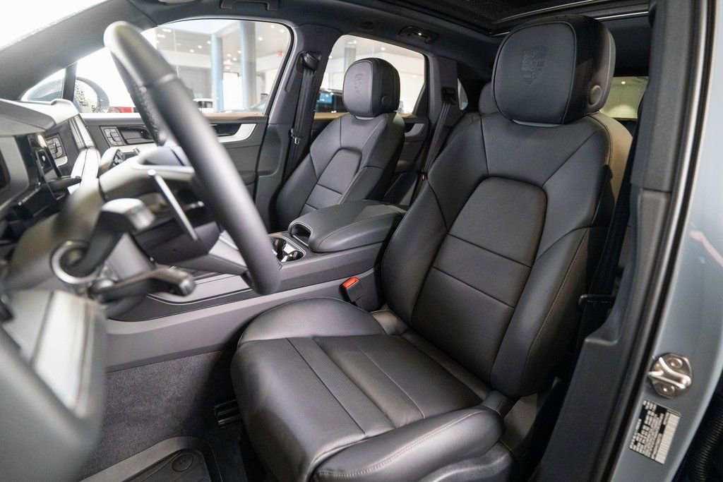 New 2026 Porsche Cayenne image 5