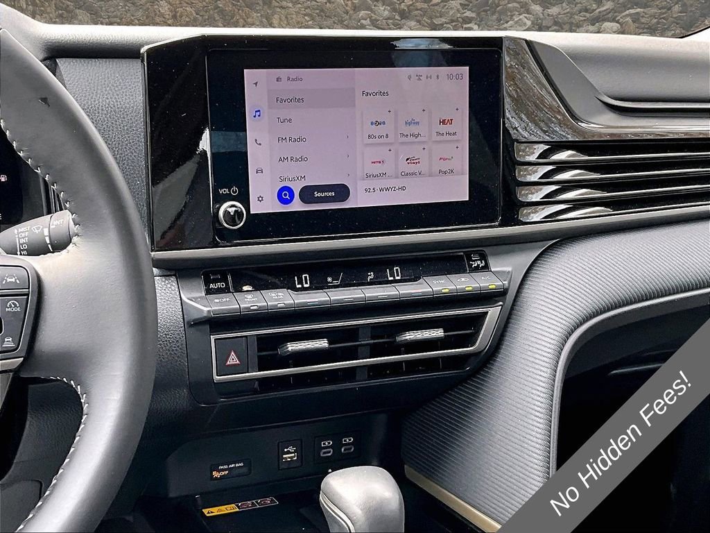 Used 2025 Toyota Camry SE FWD image 6