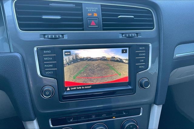 Used 2017 Volkswagen Golf Alltrack S image 14