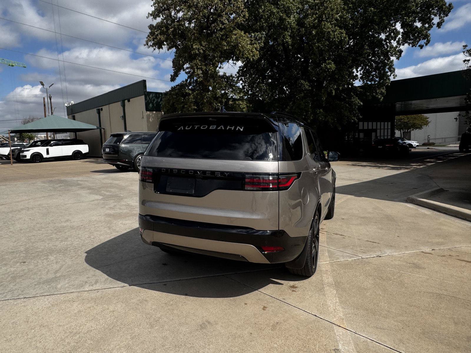 Certified 2026 Land Rover Discovery Dynamic SE AWD/4WD image 7