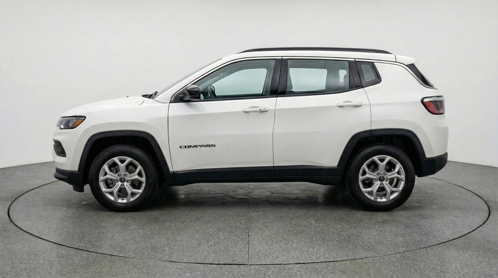 Used 2025 Jeep Compass Latitude image 5