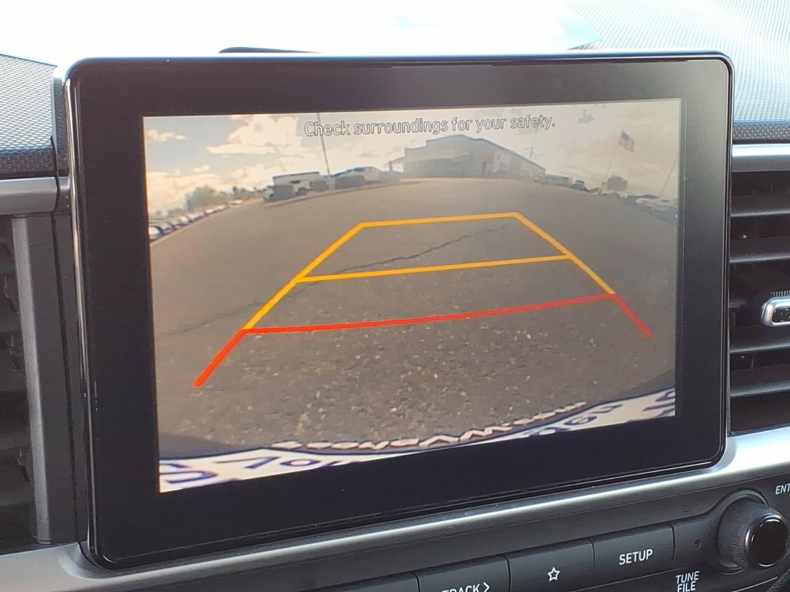 Used 2022 Hyundai Venue SE FWD image 29
