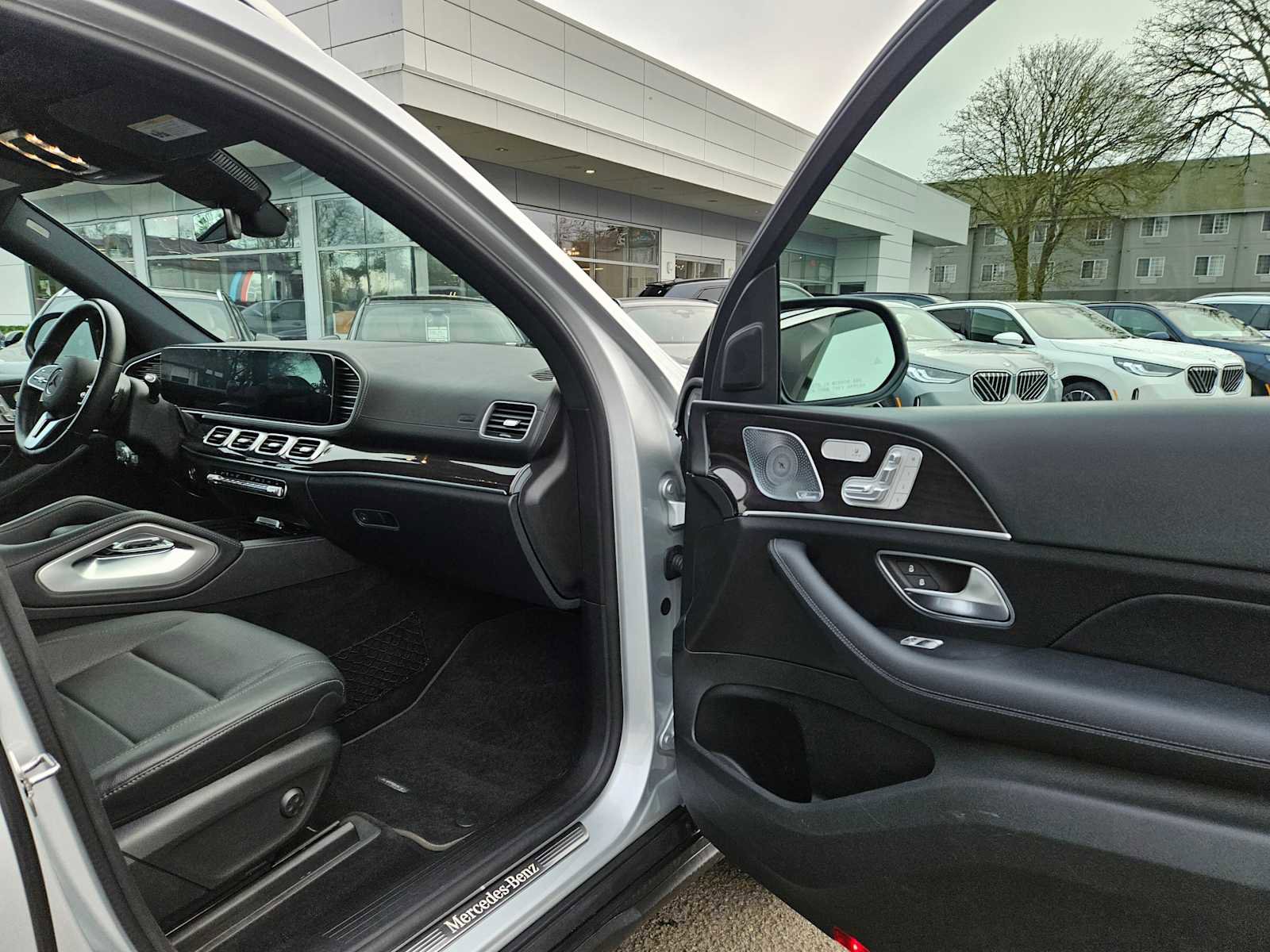 Used 2020 Mercedes-Benz GLS 450 4MATIC image 10