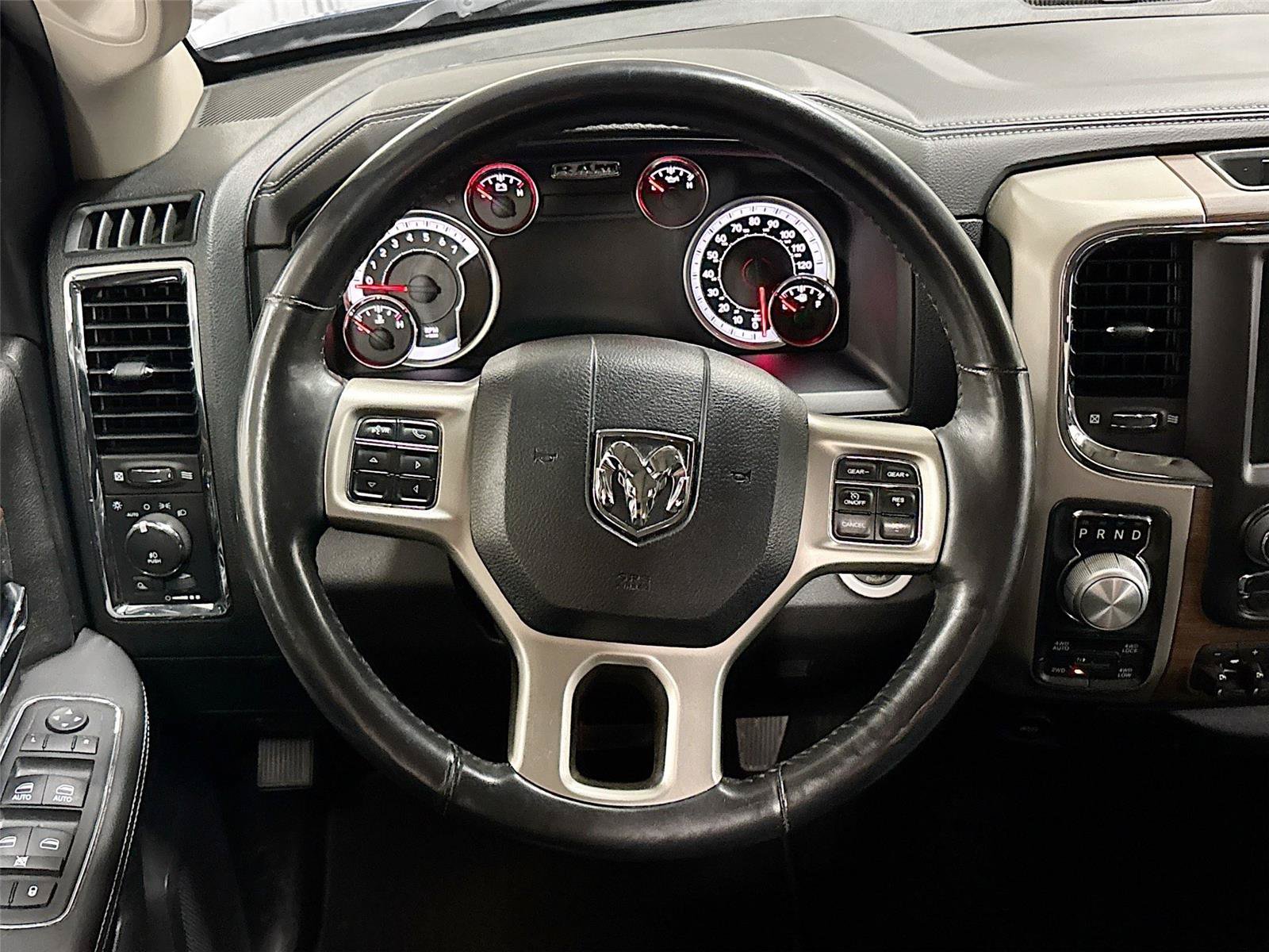 Used 2014 RAM 1500 Laramie w/ Convenience Group AWD/4WD image 19