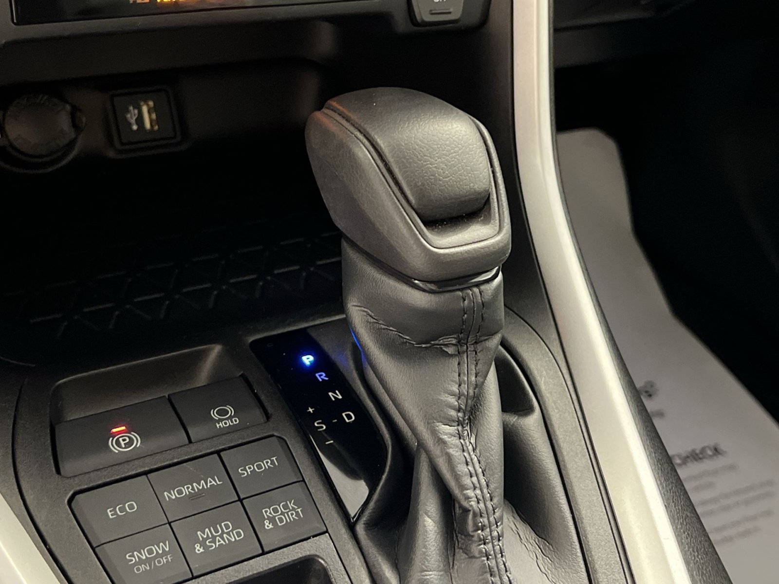 Used 2023 Toyota RAV4 XLE w/ Convenience Package AWD/4WD image 22