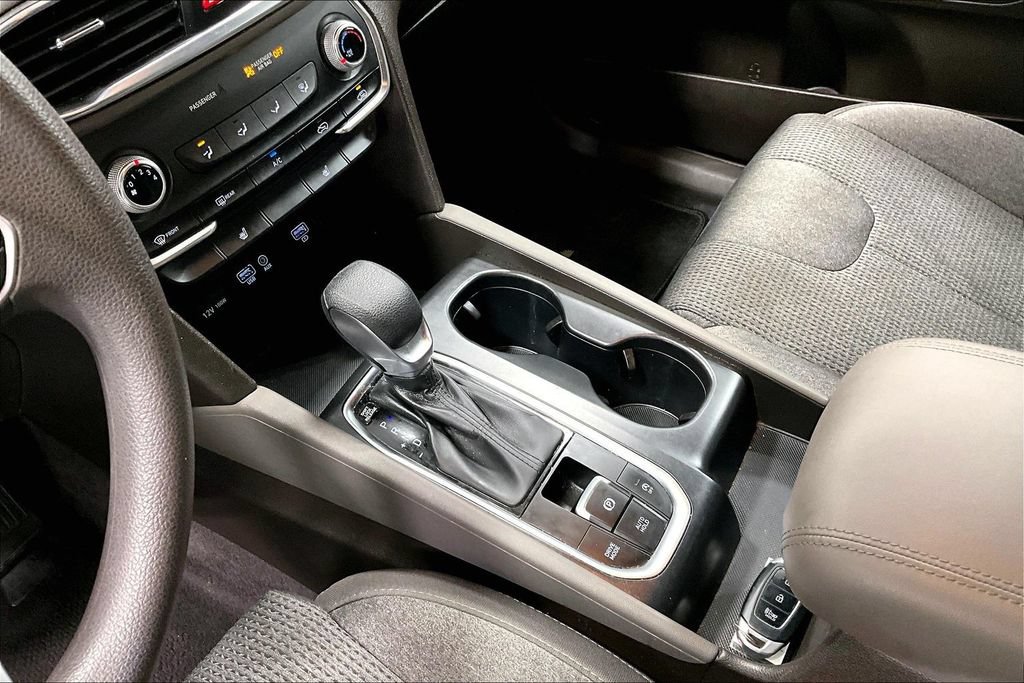 Used 2020 Hyundai Santa Fe SEL FWD image 17
