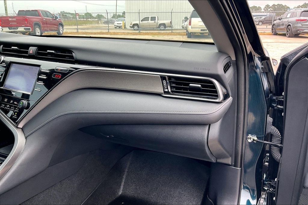 Used 2020 Toyota Camry SE FWD image 23