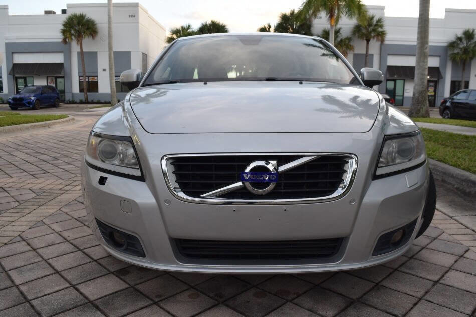 Used 2011 Volvo V50 T5 image 37