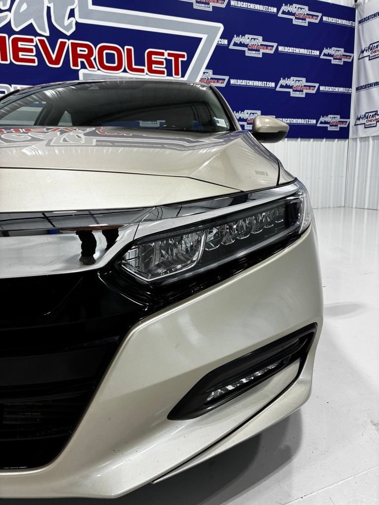 Used 2019 Honda Accord EX-L image 11