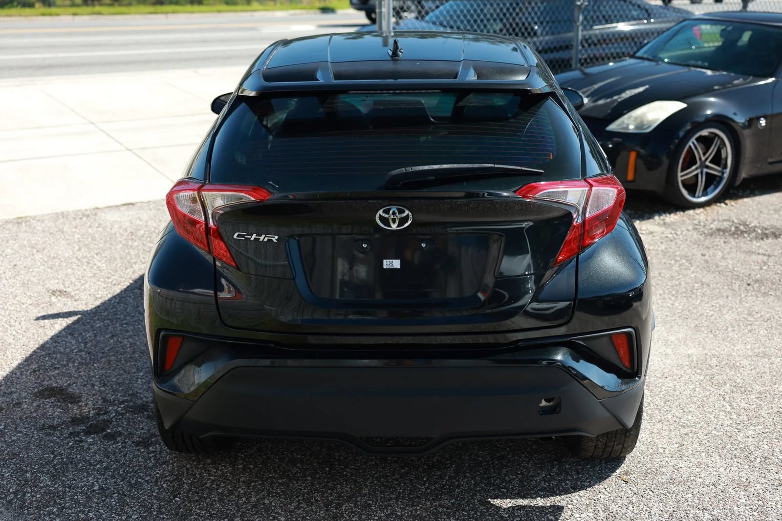 Used 2018 Toyota C-HR XLE FWD image 5