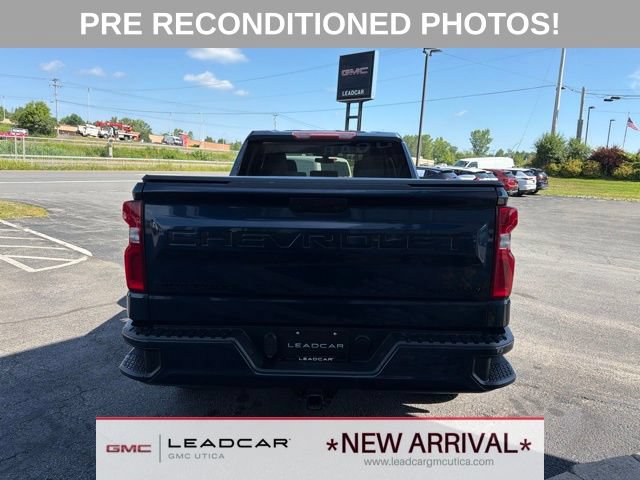 Used 2020 Chevrolet Silverado 1500 Custom w/ Custom Value Package AWD/4WD image 4